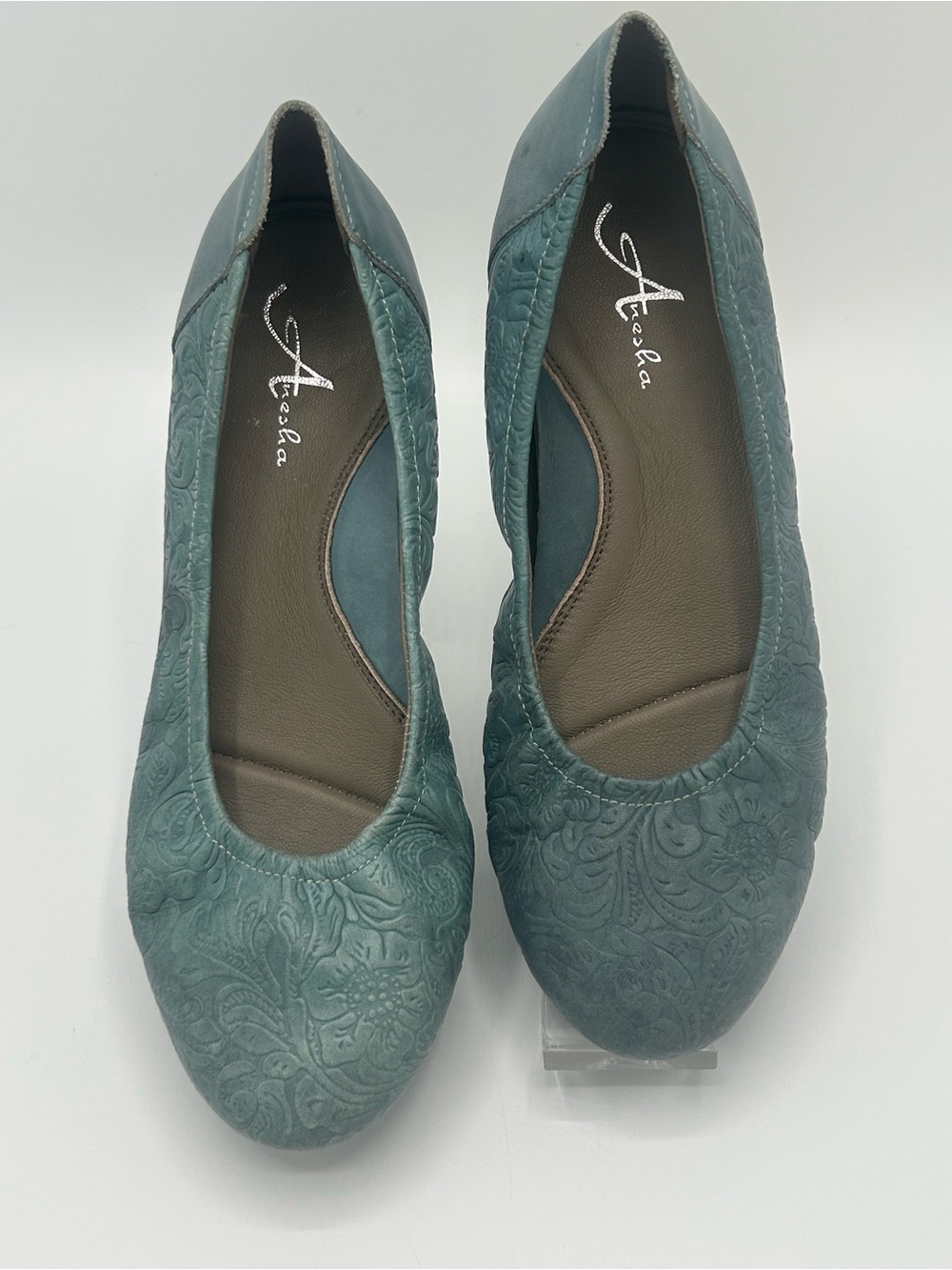 New Anesha Teal Embossed Ballet Flats Size 6.5